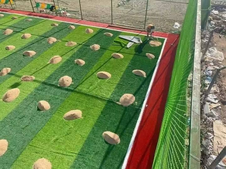 تجهيز ملاعب • تارتان • ثيل هولندي