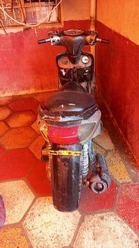 عندي دراجه سكنس للبيع شغاله فقط بيها بنجرالسعر275 وبها مجال بسيط 07735...