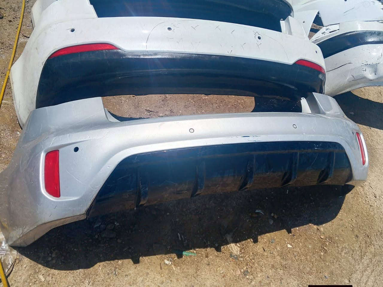 سلام عليكم 

دعاميات جمله ومفرد كل انواع سيارات كوريه 

توصيل مجاني كل محافظات العراق المفرد 

وتساب للتواصل ***********

شرط حاويه ونضيف جدا

