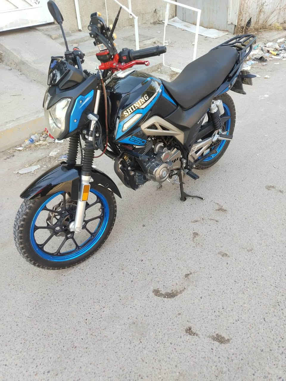 للبيع دراجه شاينك مكينه 250 دراجه خير من الله رقم بغداد باسمي تحويل ثاني يوم دراجه بلادي تجي تفحص وتشوف اي ينقص ما بيها 6 نمر سرعه 140 حقيقي مليونين و300 وبيها مجال حك جيه 
***********
