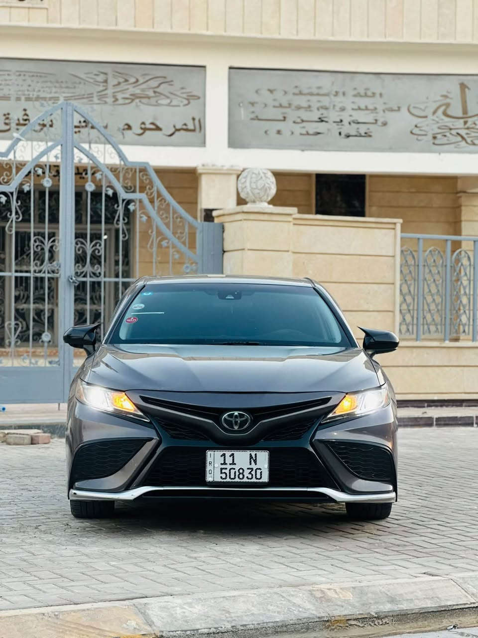 السلام عليكم للبيع كامري موديل 2018 محرك 2500 شرط كير وتماتيك شرط صدر امامي خلفي جديد تخم تاير جديد السياره بدون نقص بيها صبغ جملق وبنيد بيهاا مكانين بارد شبر شبر تجي وتشوف النضفه بعينك رقم بغداد بسمي سنويه جديده هزه جديد السعر 150 وبيها مجال يرهم مروس حسب القناعه مكاني تكريت ***********
