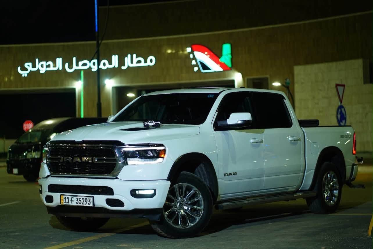 السلام عليكم

Dodge RAM  2023

V8____5700

‎✅المواصفات : 

رادار امامي وخلفي وحساسات امامي وخلفي

‎شاشة وسطية كبيرة كاري بلي واندرويد اوتو

‎نقاط عمياء 

‎كاميرا خلفية  

‎تشغيل بصمة (stop/start)    

‎كير اوتوماتيك 8 سرعات  

‎تحكم ستيرن 

‎مثبت السرعة 

‎
نظام توفير الوقود eco mode
‎

نظام مانع الانزلاق و الثبات

عداد المسافة /75  الف فقط

سياره حادثها جاملغ وبنيد محدث 👍❤️ جهة السايق بدون شواصي مكفوله 

‎ اي ضرر داخلي
 غير متواجد ع الفيس فقط رقم 

*********** 
***********
