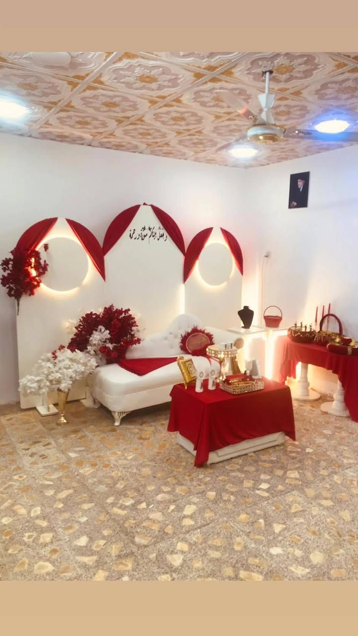 كوشات أناقة عروس العنوان جسر ديالى شارع 60 مجاور مركز حنان ***********
