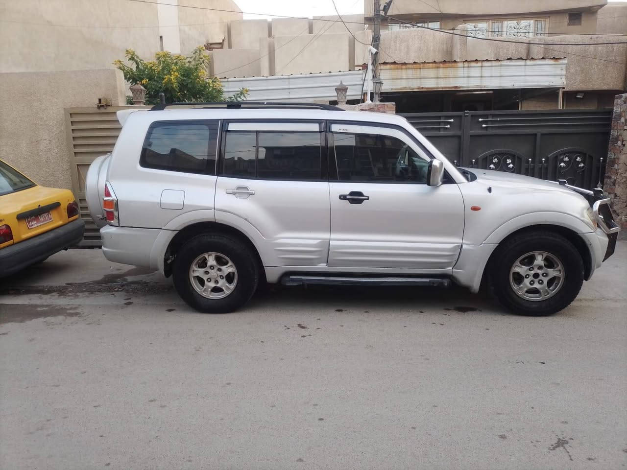 جالسلام عليكم باجيرو للبيع موديل ٢٠٠٢ كير اوتو مكينه جديدة تبريد ثلج اكسل جديد فور ويل ديد صدر خلفي قبل فتره مبدله هوة وتخم تاير السعر٦٨وبيها مجال بسيط الرقم***********
