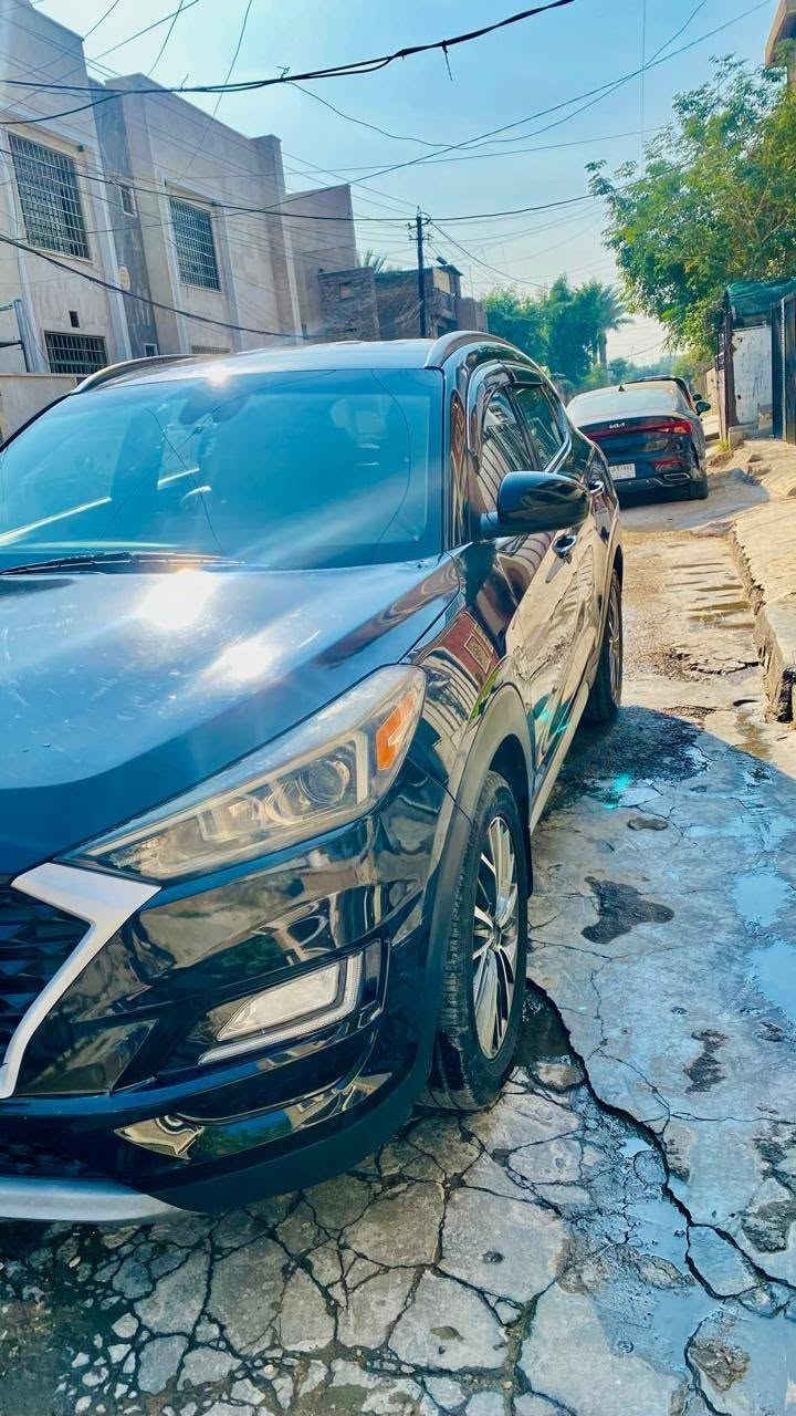 توسان موديل 19وارد امريكا حادث جاملغ خلفي جاهزة كاملة تحويل نفس اليوم السعر 150مكان السيارة بغداد بلديات ***********
