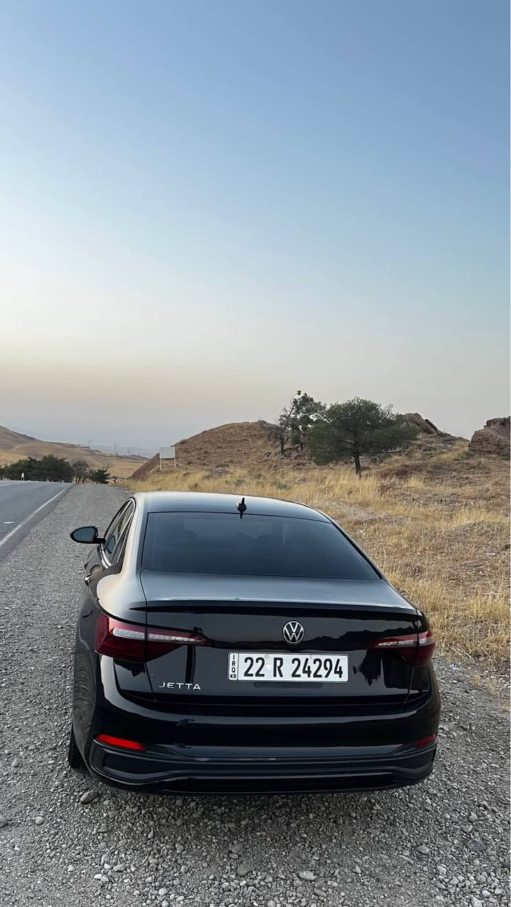 VW JETTA مۆدیل 2023مواسەفات S
رەنگی رەش ، گێر مەکینە رادیتەر ئیرباگ هەموو بەشەرت ، تەنها نیو بۆنیت سبوغ ، گێر automatic بێ ژۆری بێ ئیرباگ ، رادیتەر بیلادی لایت بلادی ، رادار بەشەرت ، 30milرۆیە ، رسمی حادیسەکەم دانایە ، بەس نەرمە تەزرەیەکی هەیە لە سەقفی نرخی زۆر گونجاوە 
ژمارە تەلەفۆن *********** أربيل, العراق
