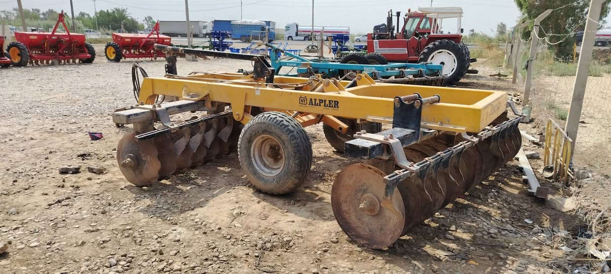 معرض الشمري • ديسك بلاير • حجم ٢٨