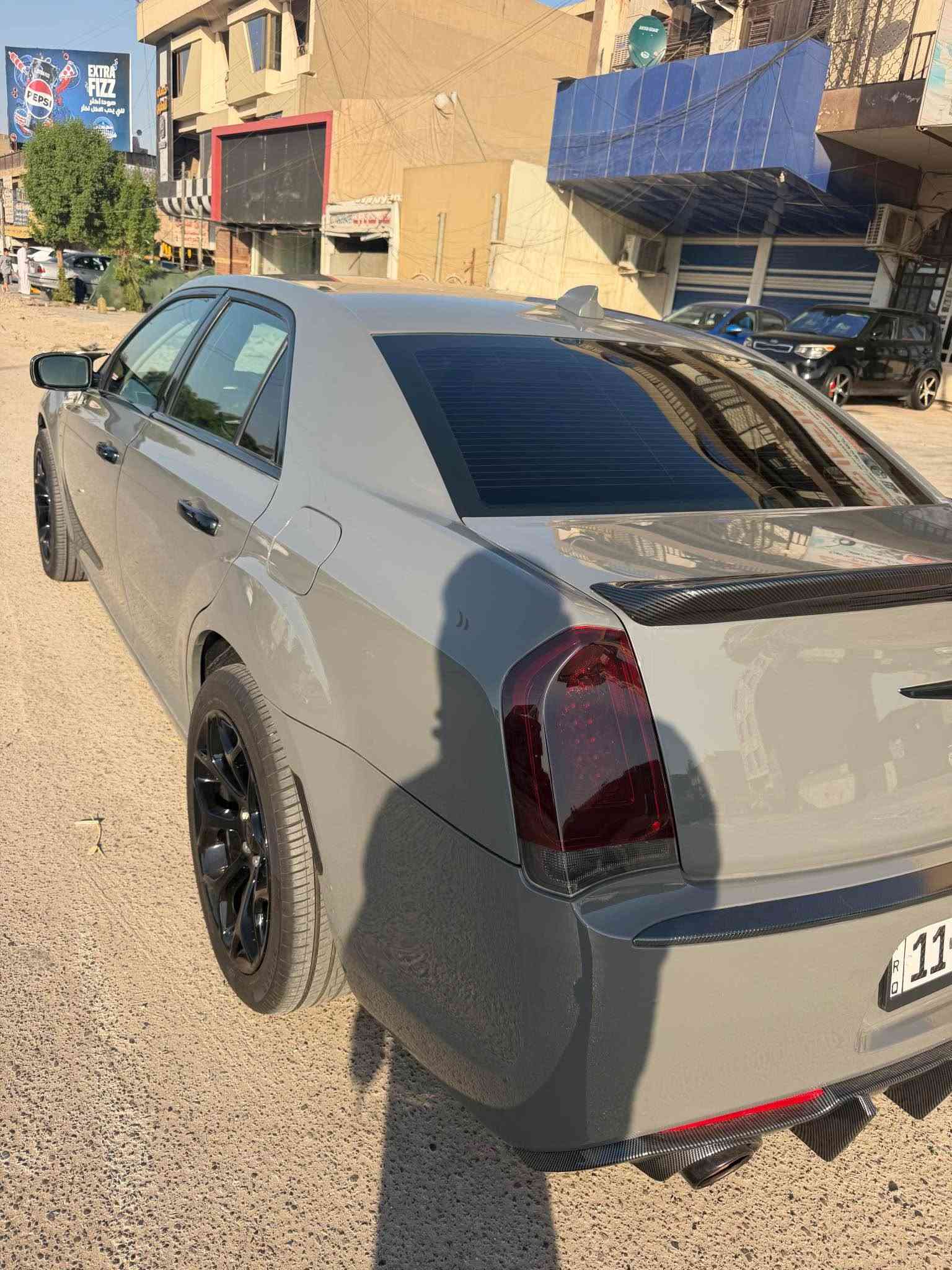 السلام عليكم … اخوان 
اوباما 2019 رقم بغداد الجديد 
عداد المسافه 42 الف ميل 
فول مواصفات عدا الفتحه 
كراسي جلد 
كراسي تدفئه تبريد 
ستيرن تدفئه 
ستيرن كهرباء 
تخزين ميموري 
شاشه كبيره 
كامره دواره 
فور ويل 
السياره كلش جديده عليه اضافات كاربون فايبر 
السياره وارد امريكي حادثه دعاميه وبنيد وجاملغ 
السعر 24000 $ بيه مجال بسيط 
للاتصال *********** 
مكان السياره بغداد زيونه 
بيع فقط Webada East, Gampaha
