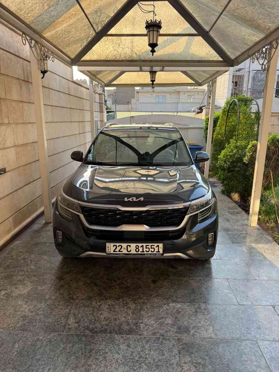 كيا سلتوس 2022
اعلى فئة SX 

بصمة تشغيل عن بعد 

كشنات كهرباء

كشنات تدفئة تبريد

أنظمة قيادة 

كاميرا خلفية 

محرك 1.6 لتر تيربو GDI بقوة 175 حصان.

ناقل حركة DCT دبل كلتش 7 سرعات.

دفع رباعي AWD.

شاشة 10.25 إنش مع ملاحة.

نظام صوت Bose.

فتحة سقف.

جنوط 18 إنش.

مصابيح LED.

شاحن لاسلكي.

أنظمة أمان مثل المحافظة على المسار، مراقبة النقطة العمياء، والفرملة التلقائية.

ماشية 102  وسونار وصور الحادث مرفقه في المنشور  فقط باب الجنطه صبغ

السعر   127  للاتصال  ***********

نص مكتوب في الصور:
- 11511969 - 04/21/2022 IAA, INC. ©
- 11511969 - 04/21/2022 IAA, INC. (C)