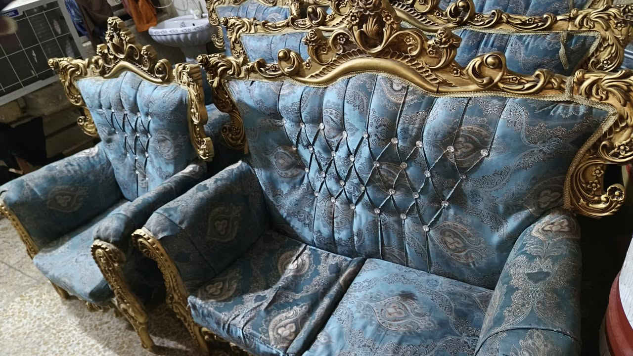اعادة نشر بسبب الوعود الكاذبة... سلام عليكم تخم ملكي للبيع نضيف. نضيف. تجي وشوف شوف عينك. سعرة. مناسب جدآ350وبي مجال حك جية. عنوان كربلاء حي لحر ***********
