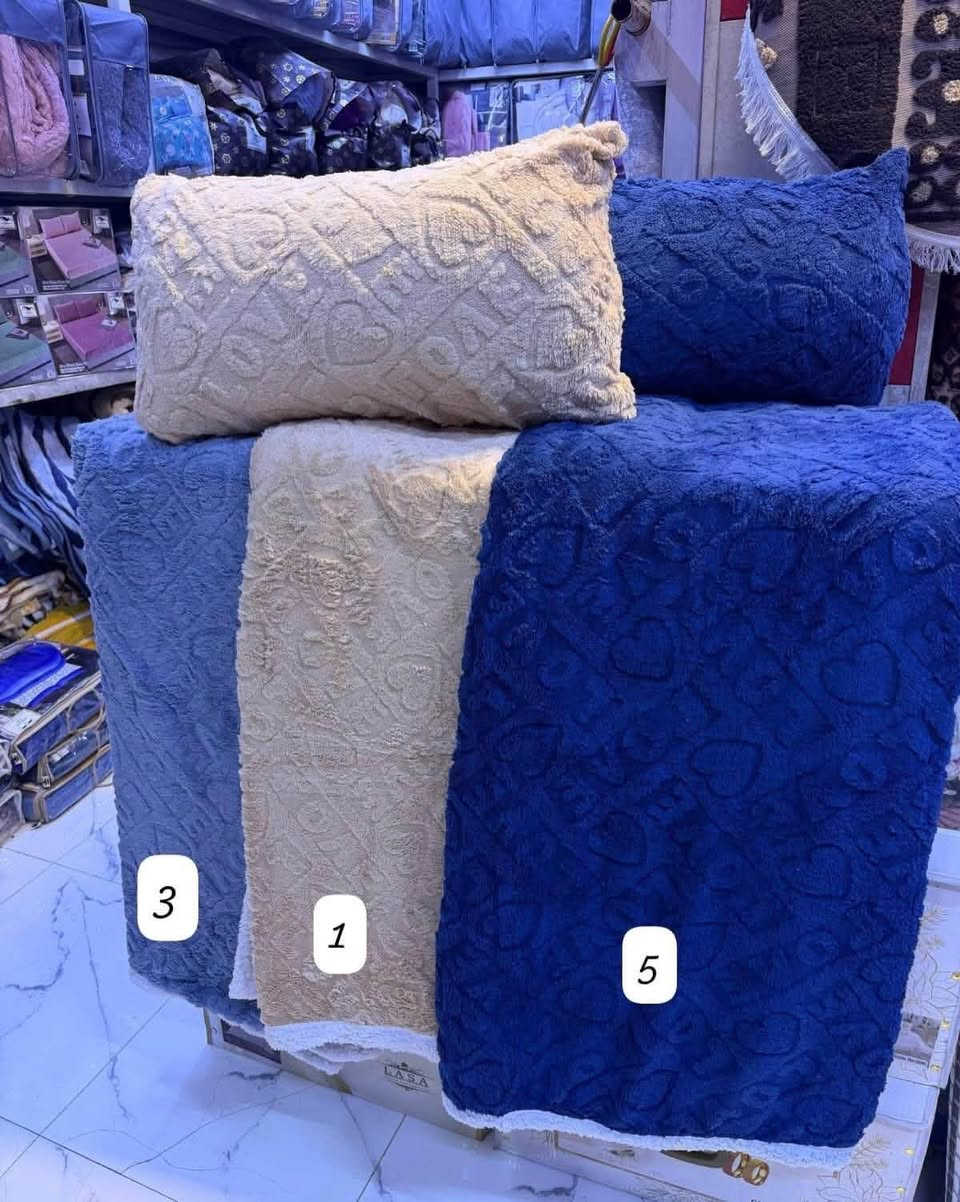 بضاعة جديدة • الجمعة • حجز خاص