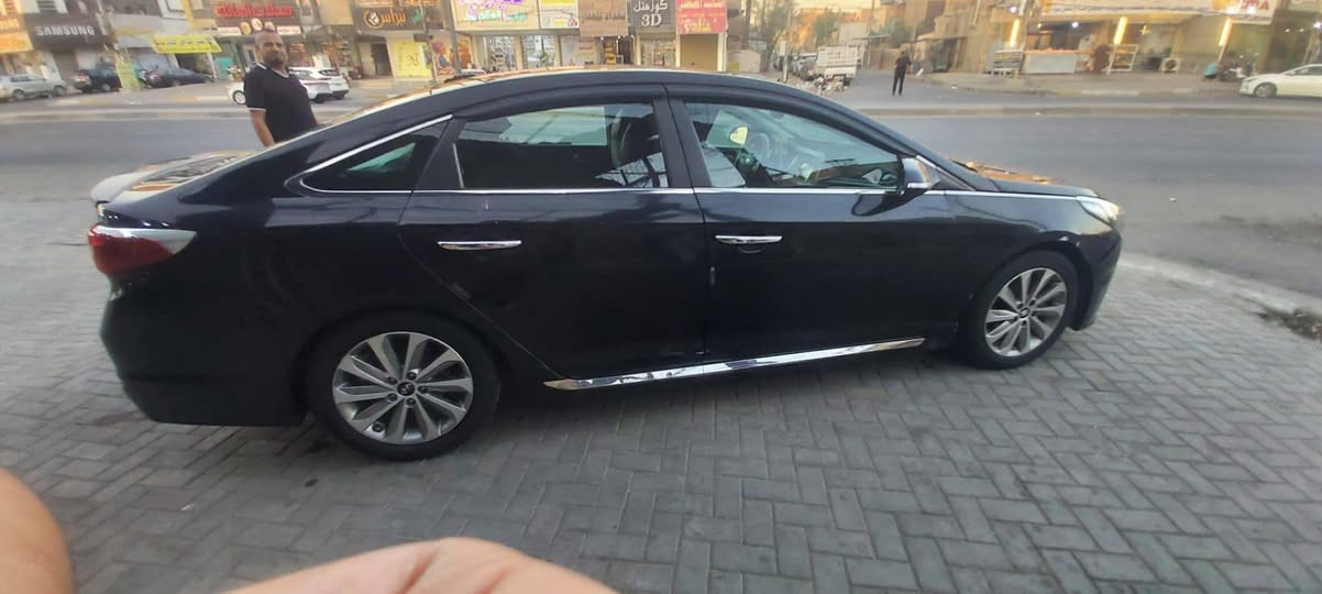 سلام عليكم سوناتا للبيع 2017 فول مواصفات بصمه فتحه سقف بيها قطعتين سعر 130 وبيها مجال حك جيه رقم 
الهاتف ***********
مكان بغداد اليوسفيه
