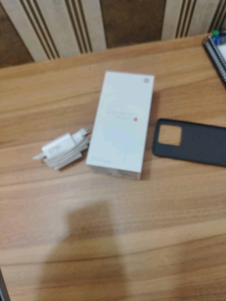 🔥 Xiaomi 14T 🔥
واحد من الأجهزة اللي يجمع بين الأداء القوي، الشاشة الممتازة والتصميم الأنيق.
📱 شاشة AMOLED بحجم 6.67 إنش وتردد 144Hz، تعطي سلاسة عالية بالألعاب والتنقل.
⚡ معالج MediaTek Dimensity 8300-Ultra يقدم أداء قوي جدًا، ومناسب للألعاب والاستخدام الثقيل.
📸 كاميرات قوية مع عدسة رئيسية 50MP، وتصوير مميز بالتعاون مع Leica.
🔋 بطارية 5000mAh مع شحن سريع 67W.
🎮 الجهاز مناسب جدًا للي يريد هاتف سريع للألعاب، التصوير، الدراسة والاستخدام اليومي، مع شاشة ممتازة وتجربة استخدام سلسة.
Xiaomi 14T — أداء قوي، شاشة فخمة وتجربة متكاملة. الواتساب ***********