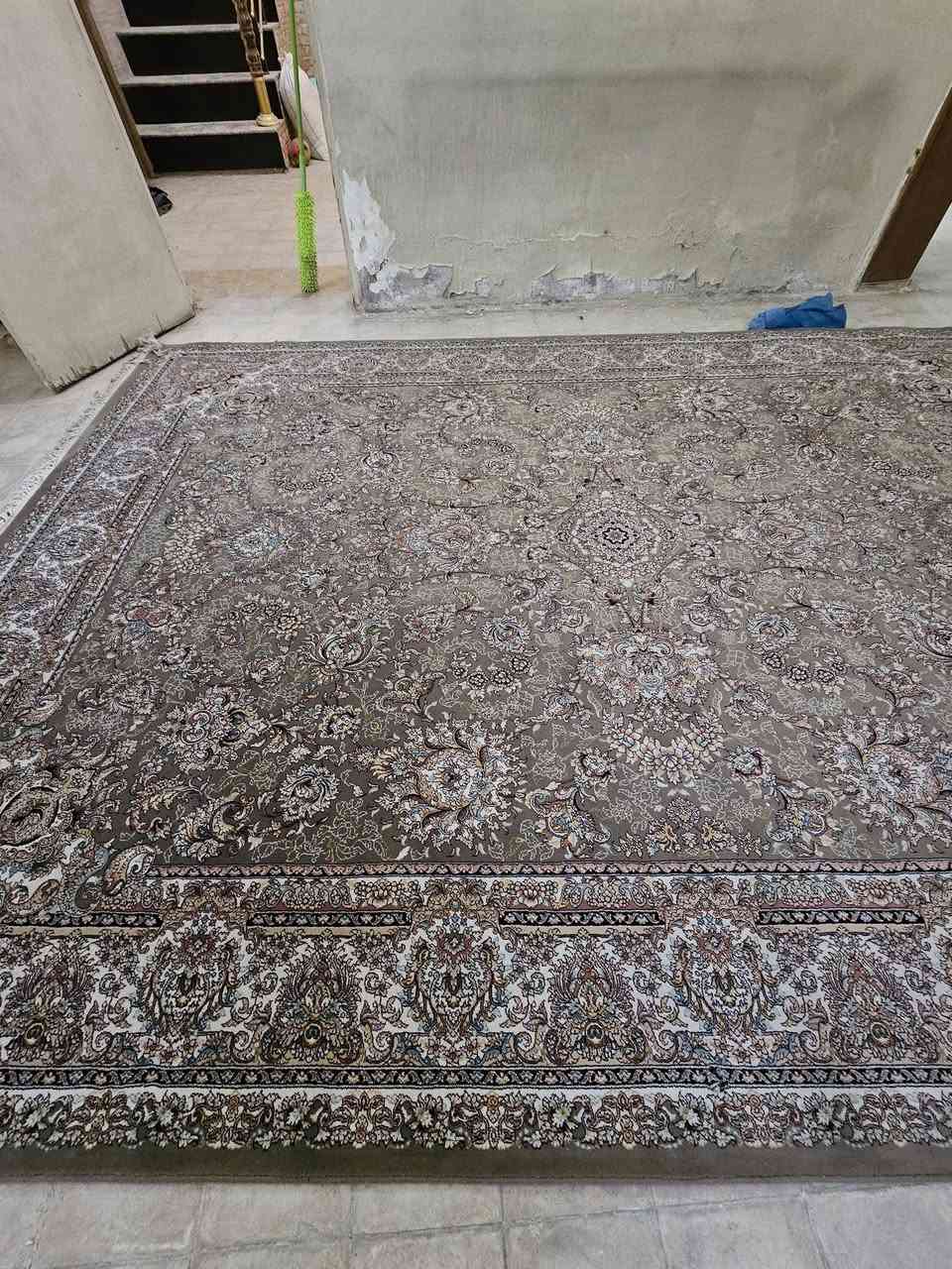 زولية تركية( مفروشة موسمين فقط )نظيفة جدا قياس 3×4 السعر 100 الف  وبيها مجال للاتصال واتساب ***********
