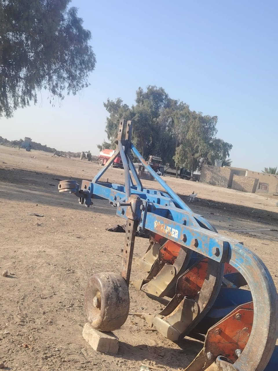 اسلام عليكم
فدان للبيع رباعي البير تركي حجم10 نضافه فول 
مابيه قطره لحيم ولاكسر فدان مكفول الأستفسار 
رجا رجا الموشراي لايتصل ولايعلق تحياتي الكل 
***********
***********
