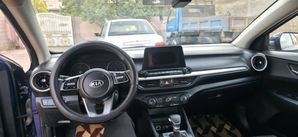 السلام عليكم
فورتي ٢٠٢٠   محرك ٢٠٠٠ دوش 
ماشية ٩٤  كيرها CVT 
صبغ ٣ قطع حادثها بالصور   
رايدها ب١١٠ وبيها مجال  
 رقم ***********
