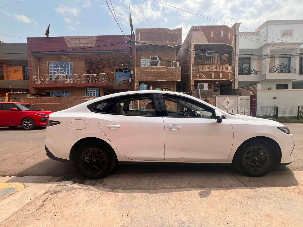 byd سيل 5 سيارة كاملة ارضية جلد مدوشمة كاملة ماشية 17الف ***********
