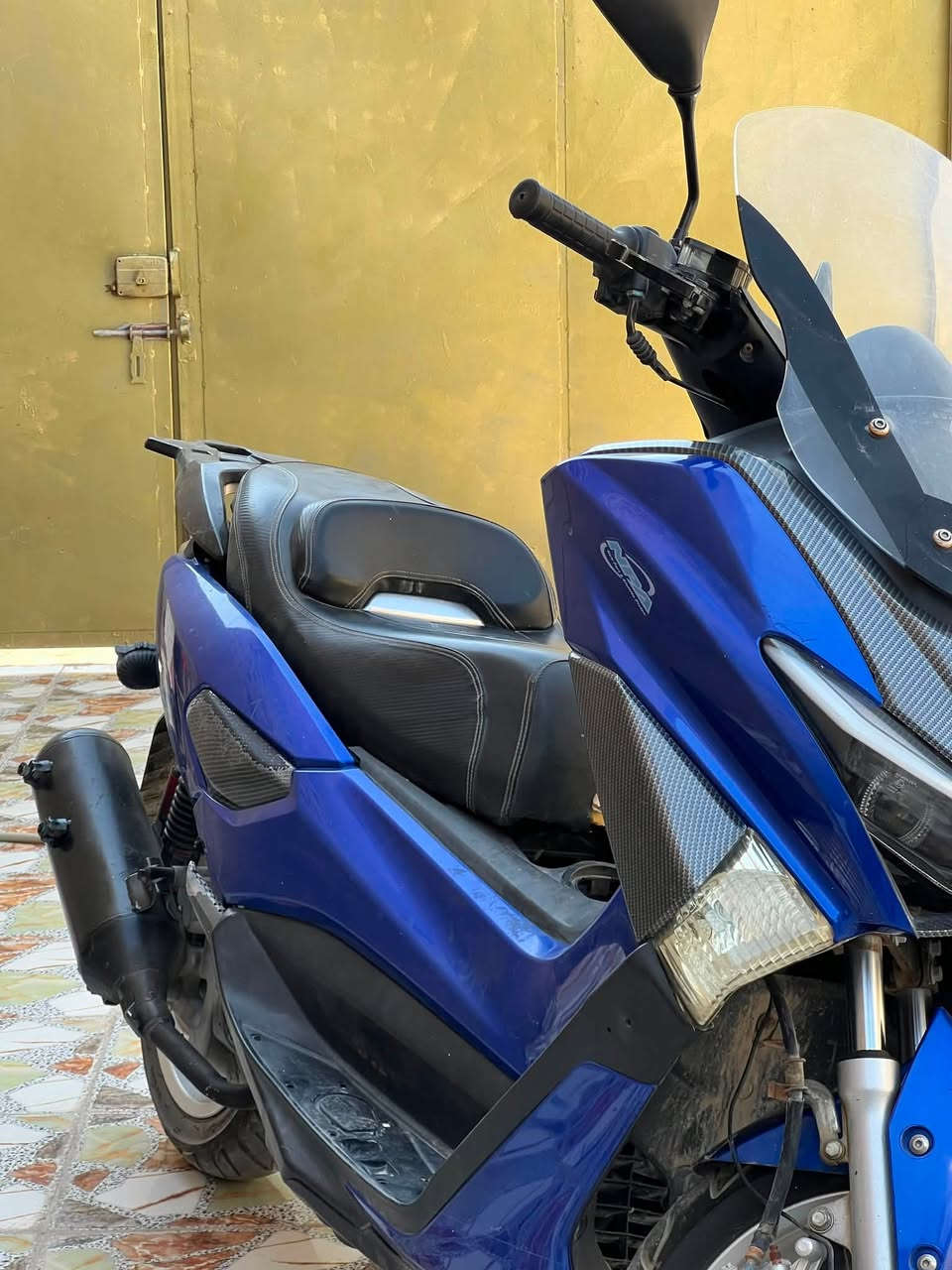 ال ماكس لبيع بسعر 900وبيه مجال المكان بابل ابى غرق الرقم ***********
