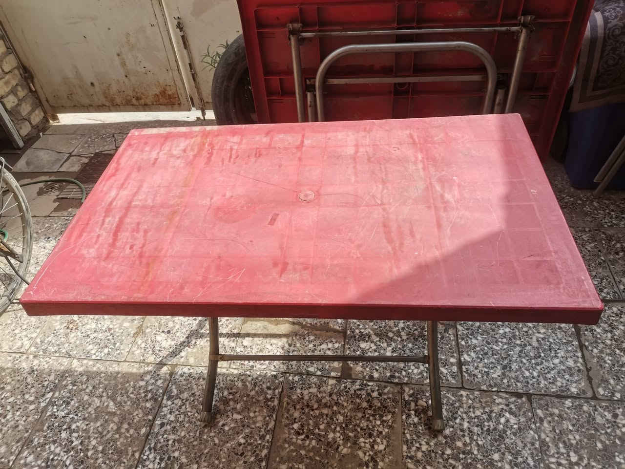 ميز طعام • بلاستك • ٣ قطع