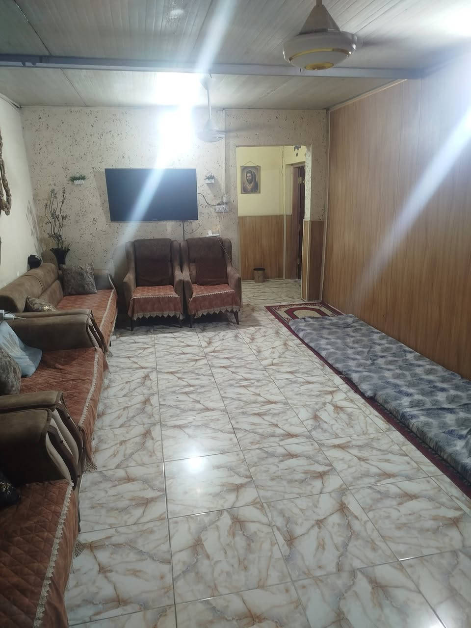 السلام عليكم 
 من رخصت الادمن. 
دار تجاوز  للبيع في بغداد منطقت حي العامل الجمعيات  محله 801 
   مساحه يقارب من  300 م الى 400م
الدار يحتوي  على استقبال ومطبخ وهول وغرفه  ويوجد مساحه كبيرة للبناء   وايضا صحيات خارجيه وحديقه كبيرة 
السعر 35 وبي مجال  للستفسار  
ادخل خاص 

 
‏‪***********‬‏
