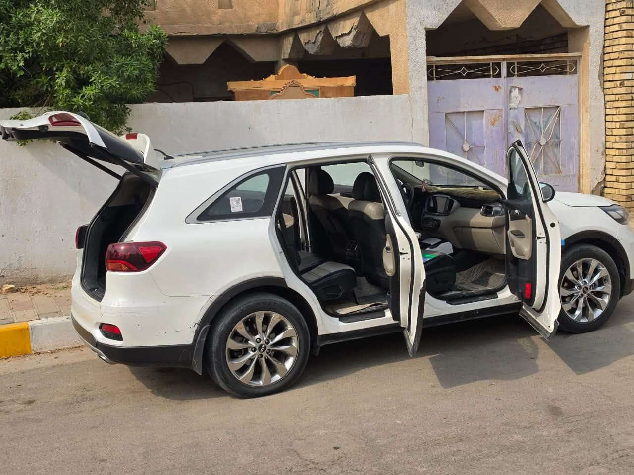 السلام عليكم سورنتو 2019 فول مواصفات السعر230 وبيها مجال كفالة عامة رقم بغداد  دولي  مشروع وطني مداور ثاني يوم
ماشيه 110
عنوان الناصرية سوق الشيوخ 
رقم الهاتف ***********

مكلف بالنشر رقم صاحب السيارة مذكور بالمنشور

