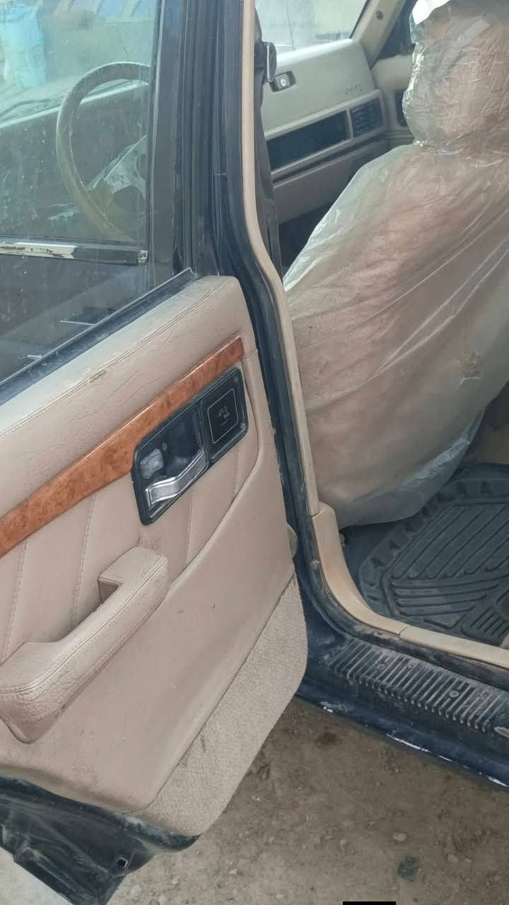 جيب شيروكي شخاطه رقم انكليزي بغداد تحويل مباشر محرك وكير بلاد خير من الله ناعمه وسريعه كهربائيات شغاله غرفه جديده حداده نظيفه فور ويل نقص كاردن تراي وين متريد مكاني بالكوت رايده ب35 بيع او مراوس ***********
