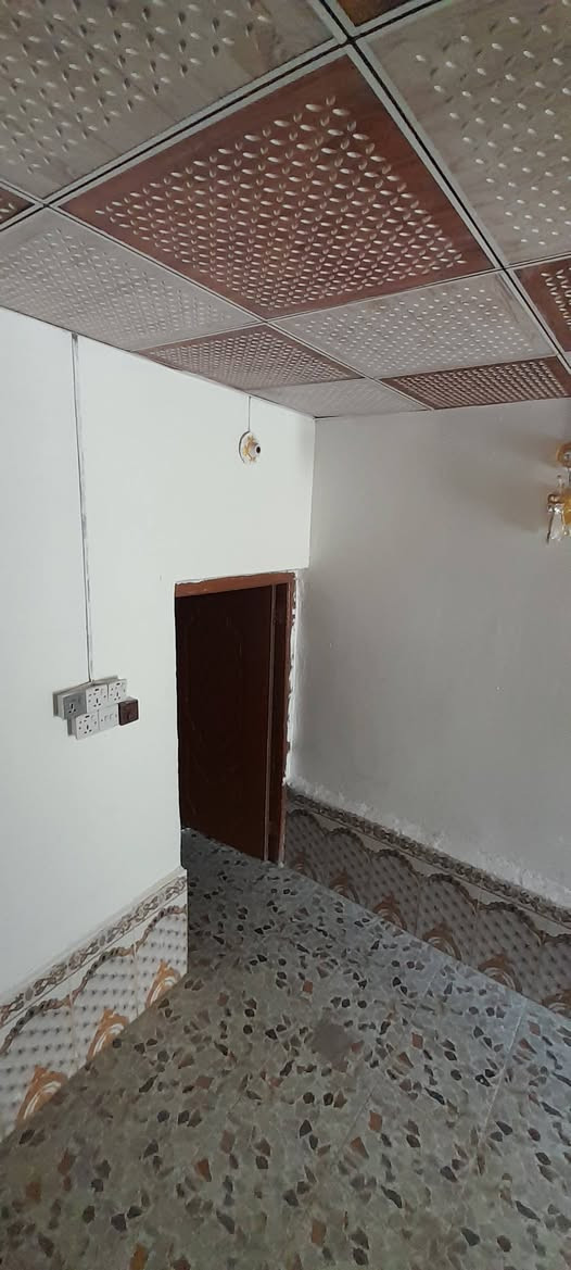 بيت للإيجار حي العسكري
الموقع شارع المجارش قريب على جامع الحسن العسكري 

50 متر، غرفتين وصاله وتخاريج 

السعر 275

للإستفسار ***********
