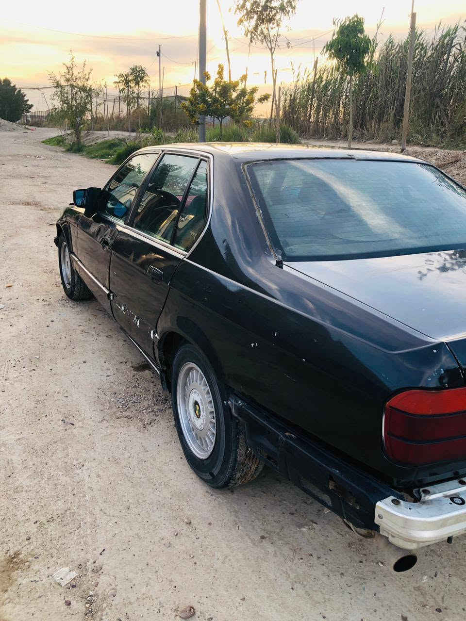 بي أم دبليو • ١٩٩٢ • مكينة ٧٣٠
