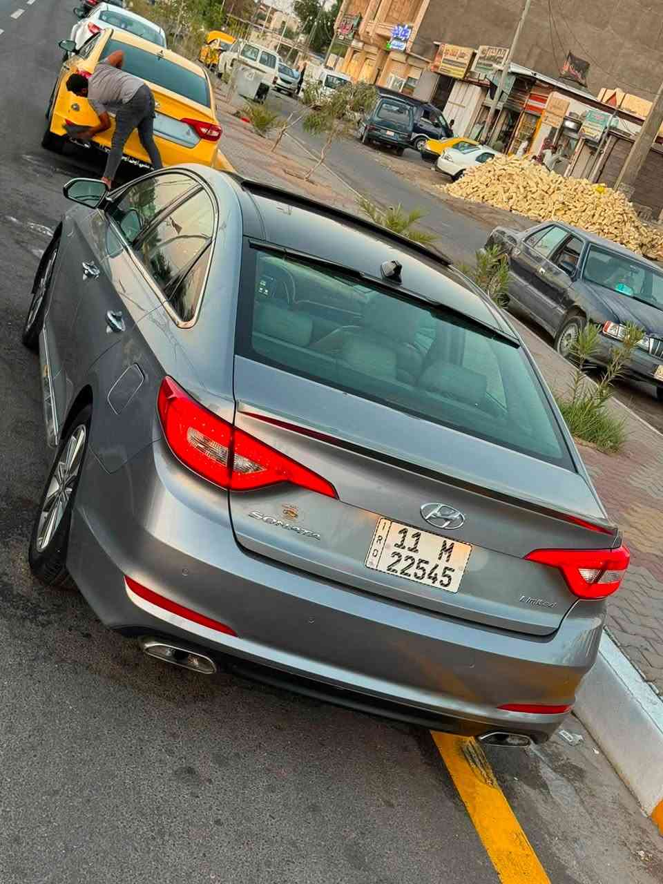 سلام عليكم اخوان سوناتا ٢٠١٦ رقم بغداد باسمي سنويه وأرقام او هزه جديده حداديه جديده تخم تاير سياره ماشيه ٧٨ حقيقي جديده بمعنى الكلمه حادثها السياره مال امريكا تقرير غرق فيضانات بدون اي أضرار داخليه او خارجيه او بيها بالعراق كد شبر صبغ او بارد بالجاملغ الخلفي كلش قليل سياره بدون اي تبديل او بدون ارباك مكينه جي دي اي السعر ١٣٥ رجأ اخوان الي ميعجبه السعر لا يكسر بحلال الناس كلشي موجود بالسوك 
مكان السياره ديالى/بلدروز 
***********
