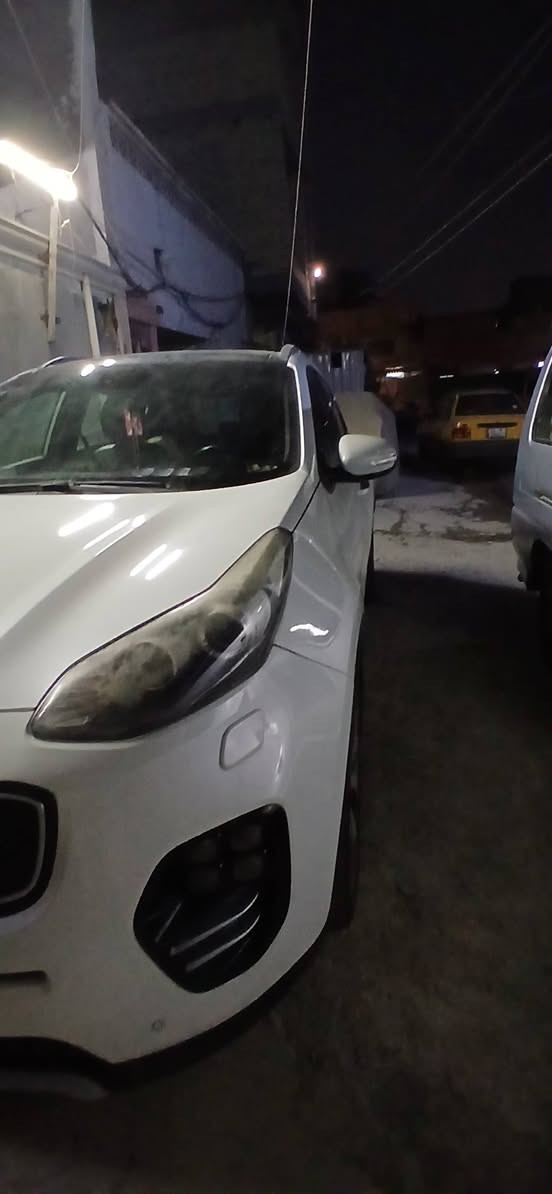 السلام عليكم[مكلف بالنشر ]
سبورتج 2019 خليجي 
مواصفات ( جيتي لاين ) فول مواصفات 1/1 

رقم بغداد  تحويل ثاني يوم
 رقم وسنوية  جدد

مكفولة من الصبغ والتبديل 

ماشيه69 الف كيلو

🔰 مواصفات 

بانوراما.
بصمة دخول وتشغيل.
مانع منحدرات.
شاشة وسط
اريل نفكيشن.
اوتو هولد.
كشنات جلد بلادي.
كشنات ثنين كهرباء.
داخل لونين صحراوي واسود.
حساس امامي وخلفي.
خمسه ويل كب .
قطعتين تبريد بيانو
تبريد مناخ منفصل
بجم زينون بلادي 
بك لايت لد 
كامرة خلفيه.
تحكم ستيرن.
شاشه قرائه الاعطال
3 انضمة قيادة 
وبعد بيه هواي مواصفات

السيارة جاهزة من كل النواحي
محرك 2000 دوش المرغوب
كير ومحرك مكفولات 

السعر 200ورقه وبيه مجال

📍 العنوان : بغداد - الشعلة 

☎️ للأستفسار ***********
