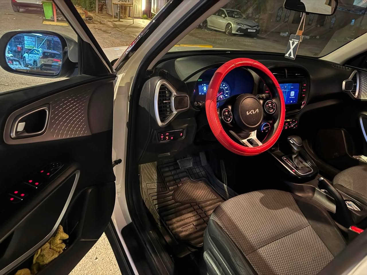 كيا صول موديل ٢٠٢٢
رقم دهوك وكاله او مداور 

وارد امريكي حادثها جانبي 

ماشيه ٧٧ قابل للزياده 

محرك ٢٠٠٠ دوش 

مواصفات 

تحكم سترن 

كامرا شاشه 

مانع انزلاق 

رادار امامي جانبي خلفي 

تحديد مسار 

نقطه عمياء 

اوتو ستوب 

وضعيات قياده 

مابيها اي نقص جاهزه 

مكانها ديوانيه

السعر ١٢٥ $ وبيها مجال 

للاستفسار خاص 

او ع الرقم ***********

نص مكتوب في الصور:
- Mmmm