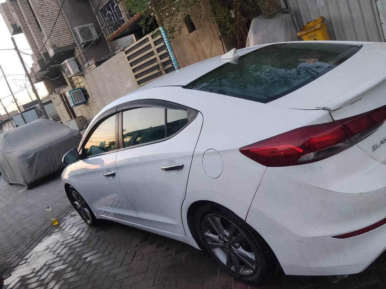 سلام عليكم الانترا موديل 18جاهزة تبريد محرك كير ليبل واحد حادث امريكة جاملغ خلفي صبغ باب خلفي صبغ  فتحة بصمة رادار تحكم ستيرن السعر 120وبية مجال مدينة الصدر ***********
