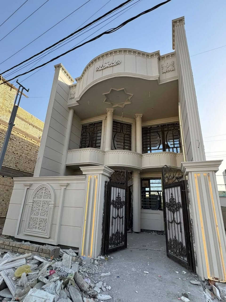 🏠🔥 تريد تغيّر شكل واجهة بيتك وتخليها فخمة؟ شركة كولد سوڤا هي حلك الامثل 
نوفرلكم واجهات الفلين وبديل الحجر بتصاميم حلوة وعصرية، وتنفيذ مرتب حسب ذوقك وواجهة بيتك 👌✨
✅ تصاميم مختلفة
✅ شغل مرتب ونظيف
✅ أسعار مناسبة
✅ تنفيذ حسب الطلب
📩 للاستفسار عن الأسعار والتفاصيل راسلونا  خاص
شركة كولد سوفا 🤝
✨ خلي واجهتك تحچي عن ذوقك وكيل معتمد لمعمل Gold Sove

