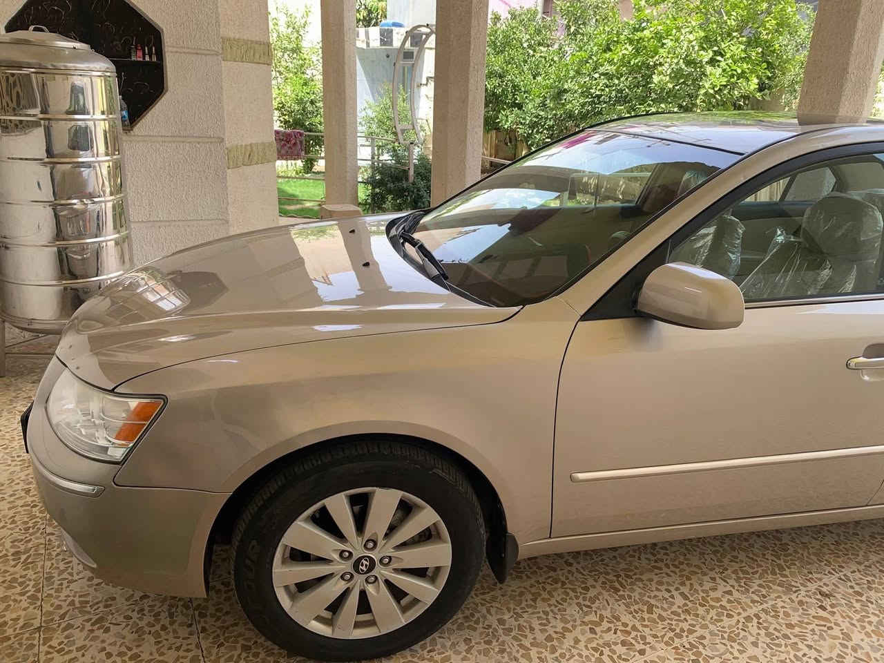 سوناتا موديل ٩ وارد فول مواصفات محرك ٢٤٠٠ رقم انبار بسمي تحويل مباشر مع منضومه غاز السياره مناقصه برغي السونار موجود مع الصور مكان السياره فلوجه والون  الي مرغوب بسوگ 115 وبيه مجال قليل وبلعافيه ع الي ياخذه هاتف ***********

