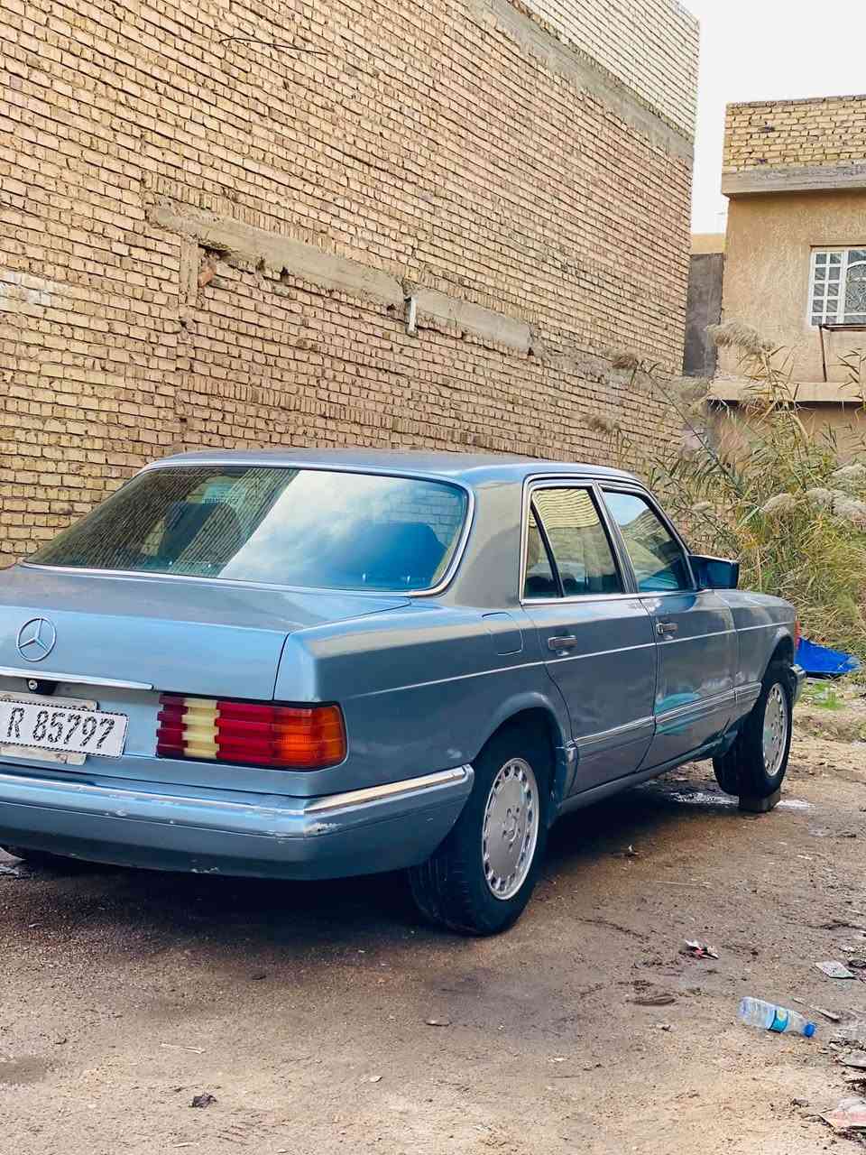السلام عليكمً جامبو ١٩٨٨ السعر 50  وبيها مجال
كير مكينه ٣٠٠٠ مجول 
حدايه جديده
داخل مخمل 
كهربائيات كلها شغاله 
مكان السياره بغداد 
***********
***********
