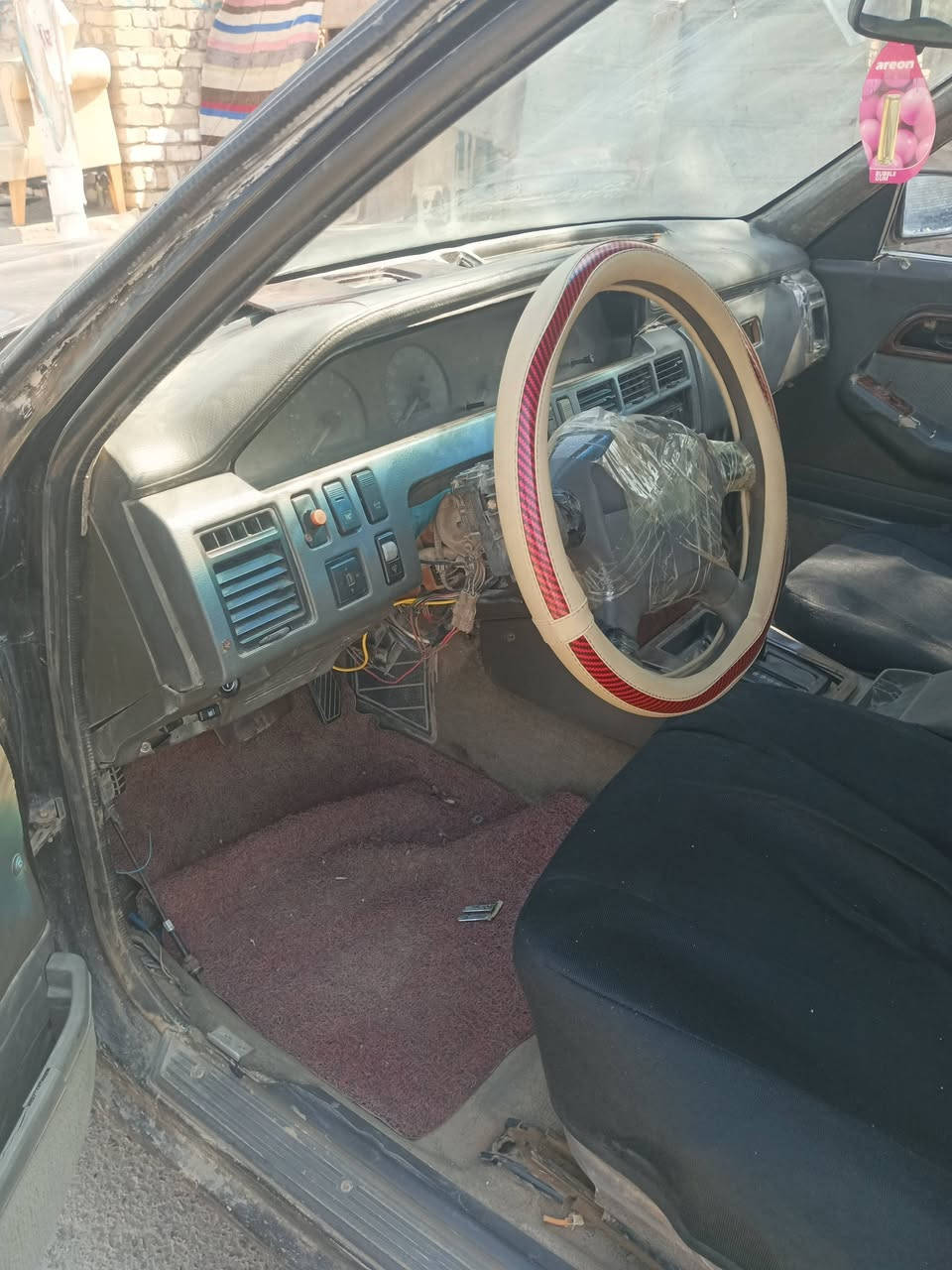بونتيشه اوتماتيك 95خيط بسيط تبخير صدر خالقي محتاجه جام سائق وصدر محتاجه صبغ داير الون اسود رقم صلاح دين شرط تحويل ***********
