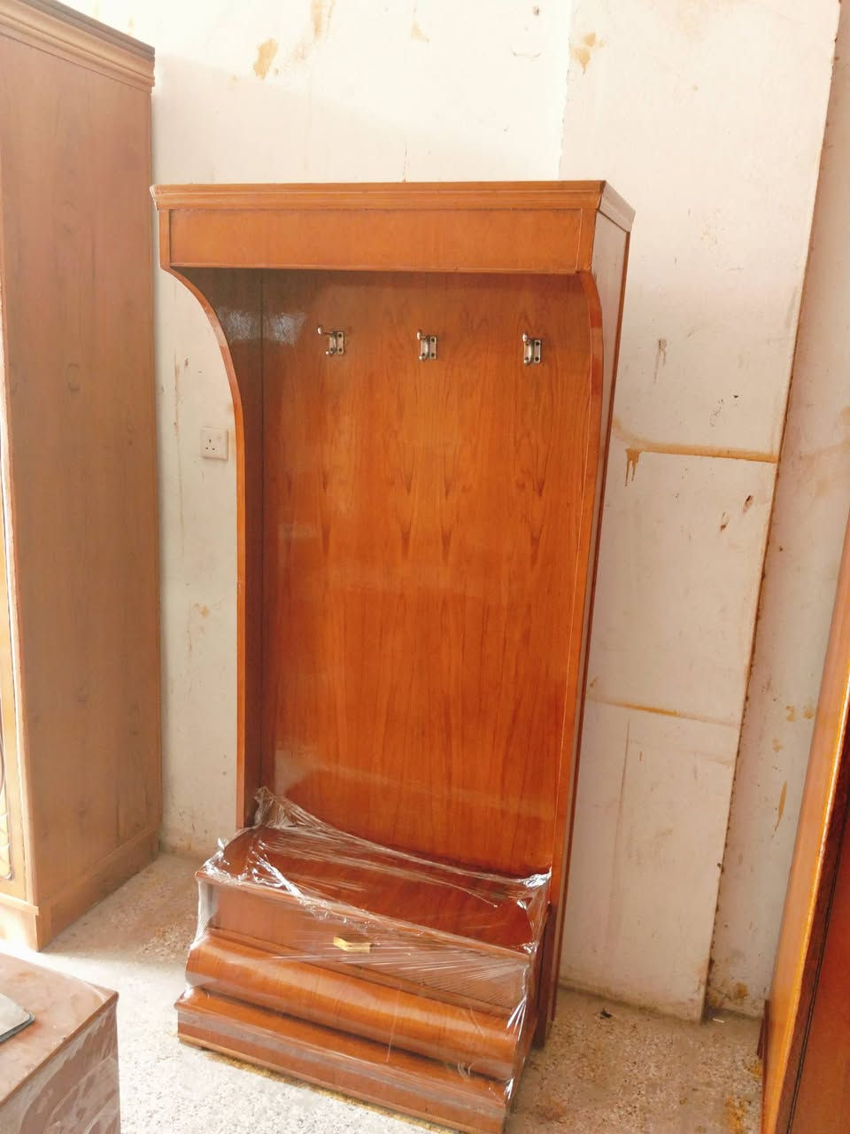 غرفة نوم • ٥ باب • كاطون الرازي