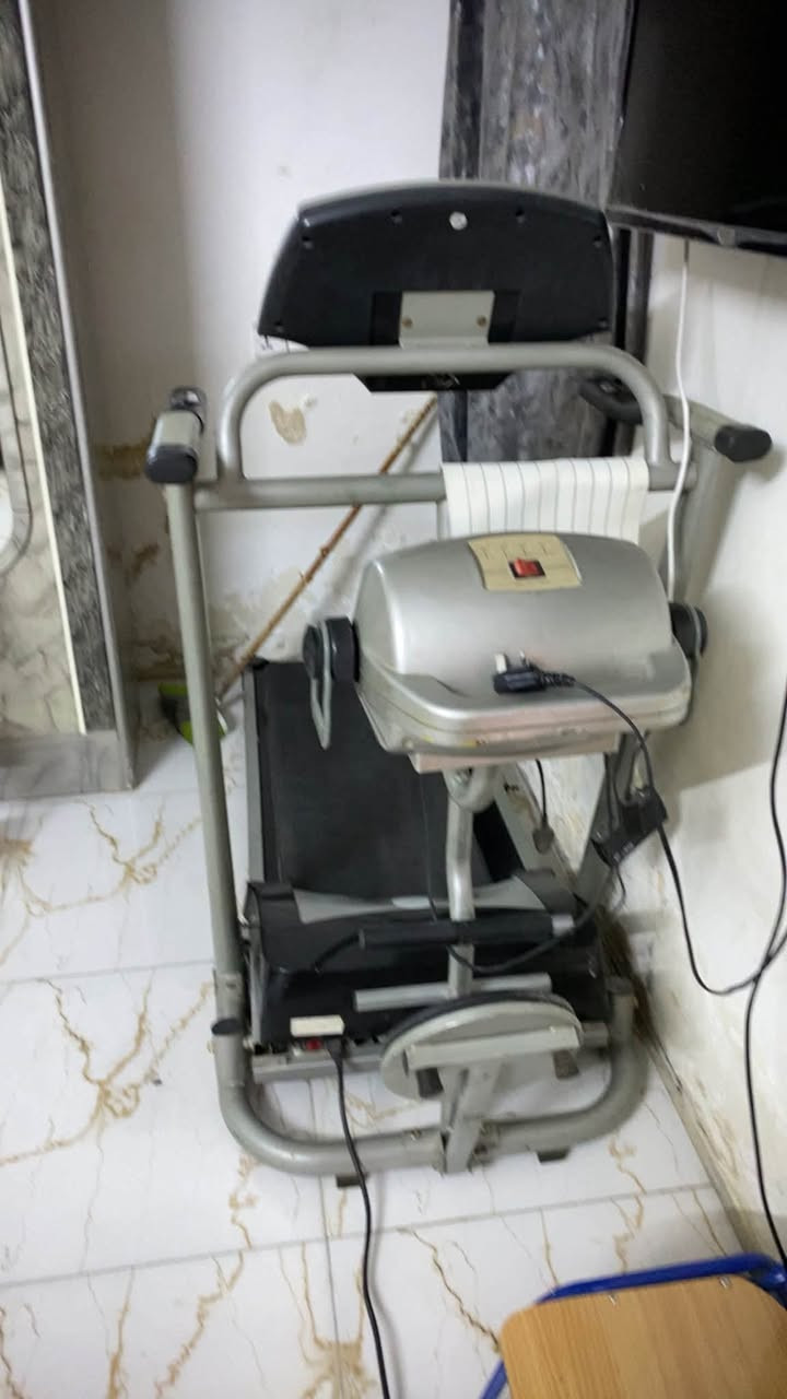 جهاز يحمل فوق ٢٠٠ بغداد ام كبر سعر ١٧٥  شغال
***********
