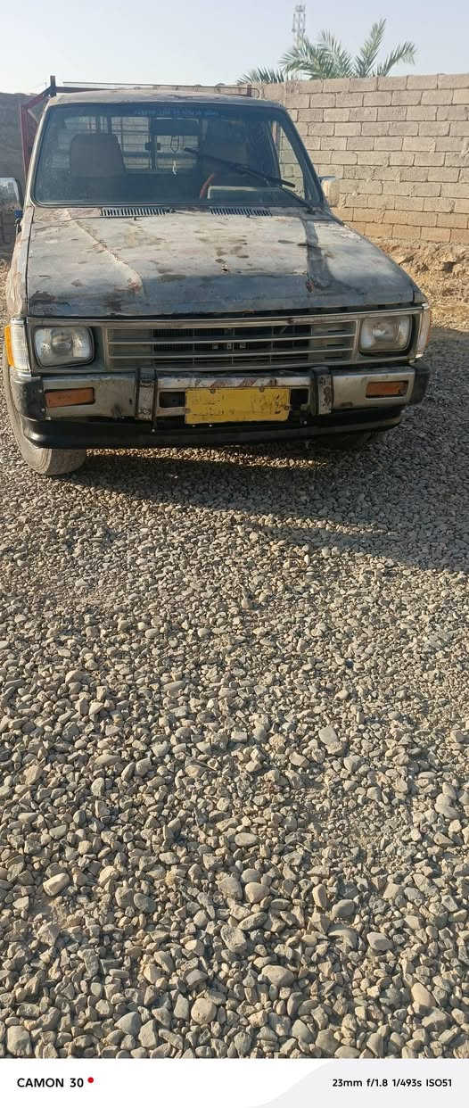 بيكم موديل ٨٦ رقم كركوك. قديم. 
محرك 3yنشاط فول 5 گير. 
محرك كير اكسن شرط... صدرها معمر نظيف
 شاصي ملحوم. تايات انظاف.. باتري جديد. 
الگشر كدام العين.. وكالة بأسمي. ابيع شرط الوكالة. شرعي بمخمور. سيارة جاهزة ترايك بغداد. السعر ٢٠ وبي مجال 
رجاء اخوي المو شراي  لايتعبني.. يوجد توصيل 
الى الشرقاط.. سديرات.. الزاب.. الحويجة.. مخمور.. 
. للاستفسار مكتب الاصحاب.. ***********
