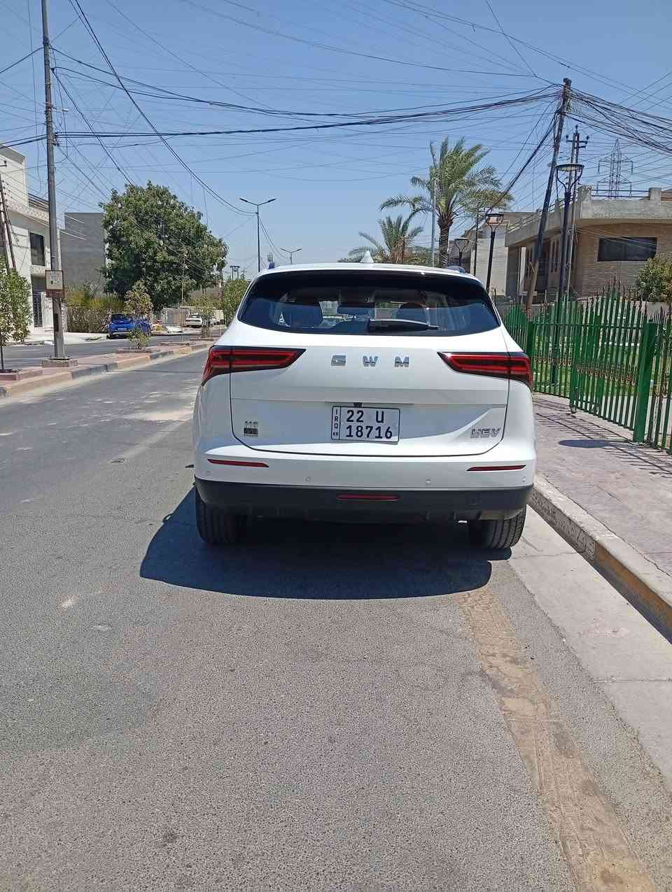 السلام عليكم من رخصة الادمن عندي هافال h6 2026  للبيع اللون ابيض داخل لون مشمشي السيارة رقمها اربيل باسمي اني اول اسم ماشية ١٣٠٠٠كم ضمانها ١٠ سنوات او مليون كم السيارة فول مواصفات هايبرد تمشيك بالتفويلة تقريبا ١٠٠٠ كم السيارة مكفولة من كلشي رايدها ب ٣٦ مليون دينار وبيها مجال بسيط مكاني المنصور ورقمي ***********
