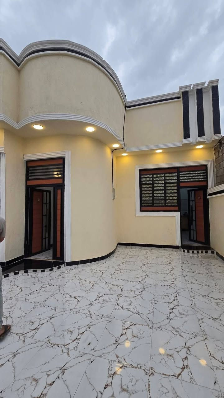 يتوفر دار سكن اللبيع
العنوان حمدان شارع المركز 
مقابيل صناعية حمدان 
نوع العقار طابو زراعي سند 25
المساحة 200متر 
يتكون 2قرفتين وصالة ديوانية صحيات مطبخ كراج 
بناء 2026
منطقة ومقاطعة جديدة 
سعر 90مليون وقابل التفاوض شي بصيط 
ستفسار ***********
ابو عباس

