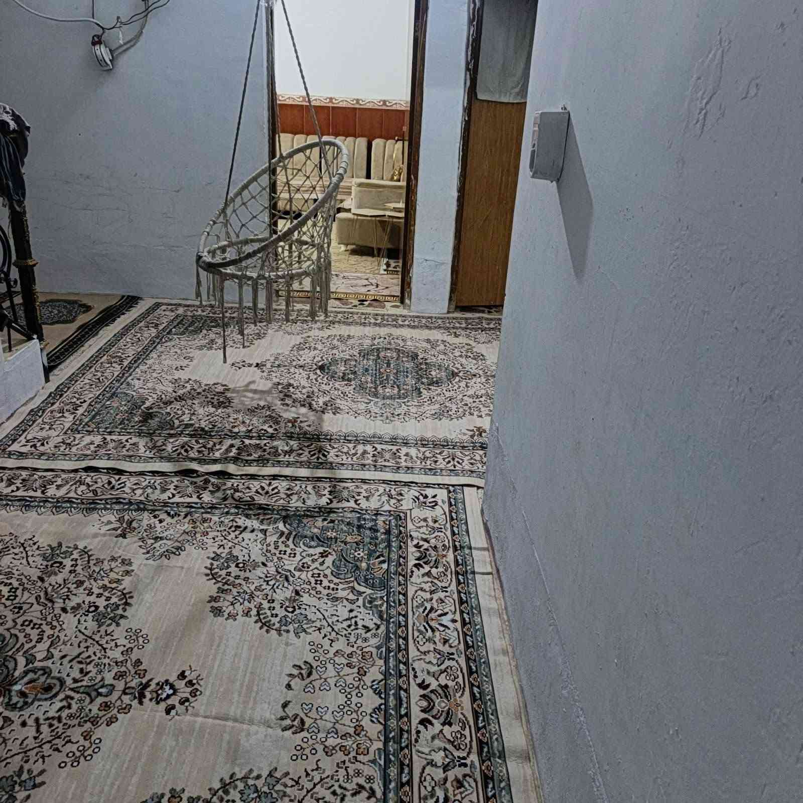 السلام عليكم بيت للبيع في كربلاء وراالحر شارع الوريات التبيط الجديد مساحته 150متر قرب اسواق علاوي يبعد عن الشارع بيتين بس مع الاثاث لمعرفه التفاصيل للاتصال ع هذا الرقم ***********بي واتساب سعره 70وبي مجال
