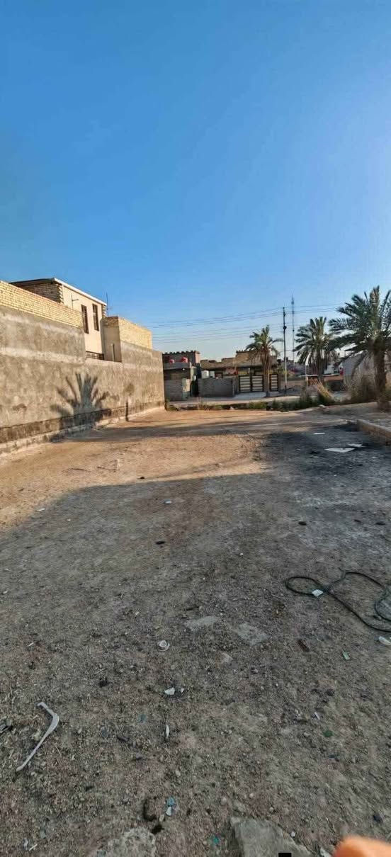 🔴 قطعة أرض للبيع

📍الموقع: أبو الخصيب – أبو الجوزي (طريق الثاني من  عويسيان) منطقه جداا هدوءا 

▫️المساحة: 290متر  متر▫️الواجهة: 12 متر▫️النزال: ٢٥ متر▫️الطابو: صرف زراعي عراقي▫️الشوارع: مقرنص مع مجاري

💰السعر١١٥مليون دينار وبيه مجال للشراي 

للاستفسار والمشاهدة يرجى التواصل.

*********** *********** مكتب النور الذهبي للعقار المكتب مجاز قانونيا عنوان المكتب ابو الجوزي مجاور معمل الجابري للسخانات البصرة, العراق
