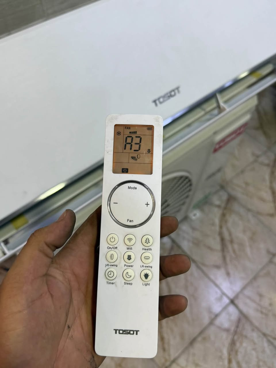 السلام عليكم
توسوت انفيرتر تحكم امبيرية 

يشتغل على 2/4/6/8/10

2 طن بلادي غاز الشركه بداخله 

مشتغل شهرين بس 

كامل مكمل بوري رمونت بليته 

تاخذ كبل تشد 

اذا متعرف سعر الجديد ‏لاا تخابرني 

900 الف مكاني بغداد سبع ابكار 

***********
