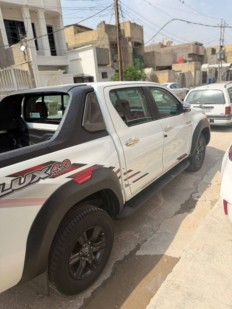 سلام عليكم هاي لوكس TRD 2024
مكفوله كفاله عامه عده تكحيل كرت بسيط باب الصدر عداه 
مكفوله من صبغ وتبديل وحالوب وبارد وPDR
السياره استخدام شخصي كويتي 
 رقم أربيل باسم عربي تحويل أو كاله
حجم المحرك 6 
ماشيه 53 ألف
مكان بغداد بلديات 
رقم ***********
