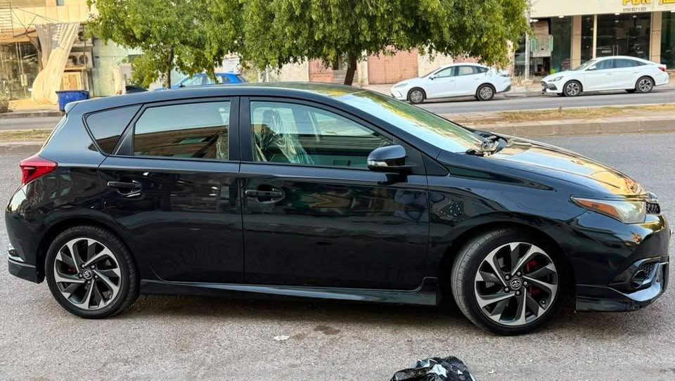 سلام عليكم 
كورولا ٢٠١٧
نص بنيد صبغ فقط
مكانين اصغار بارد
كير مكينة تبريد حدادية مكفولة
مكينة ١٨
سعر ١١٣ ورقة وبيها اشوي مجال
مكاني اربيل 
***********
***********
