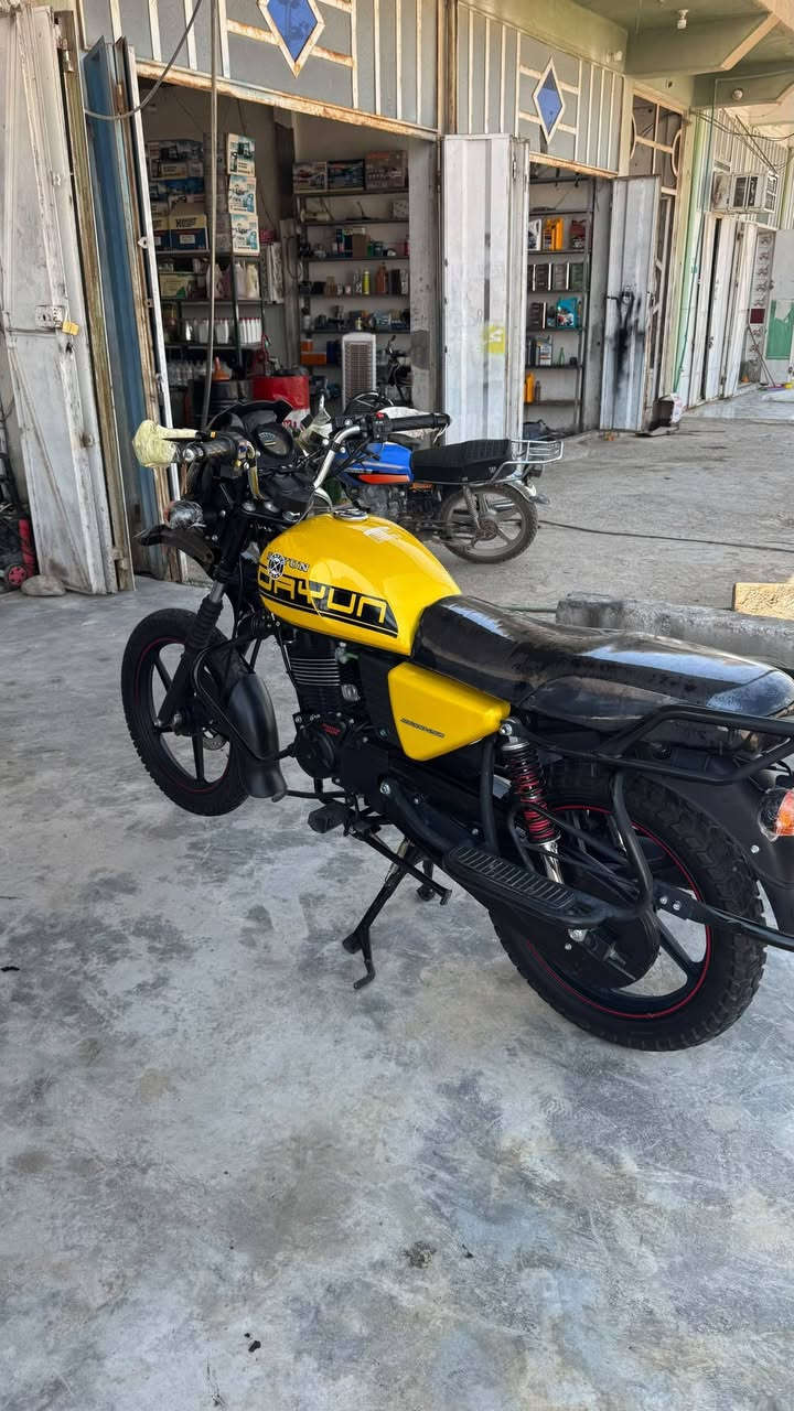 🏍️ للبيع دايوان نفخ جبلي – موديل 2026
🔥 جديدة واستعمال جداً قليل
📏 الاستعمال لا يتجاوز 20 كم فقط
📄 أوراق سكنر
✨ نظيفة جداً وبحالة ممتازة، فرصة للي يريد دراجة شبه جديدة.
السعر 1,600
💰 السعر: للاستفسار والتفاوض
📞 للتواصل: ***********
📍 عالم الدراجات النارية – مقابل محطة علي الصالح
