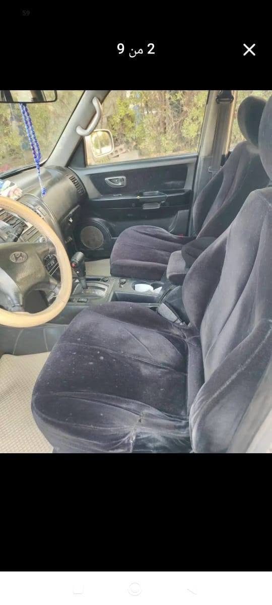 کوردی 

هۆندای تریکان مۆدیل ٢٠٠٢ ڕەقەم سلێمانی بۆنیدەکەی بۆ جوانی بەخمان کردووە و ٣ پارچەی بۆیاخە بێ ناو گرتن گێڕو مەکینەی بەتەیە سەنەوی تازەیە و بەناو خۆمانە بە شەرتی گێڕ و مەکینە و تەبرید و تەقەو ڕەقە سعری ٦٠ گەڵا و معامەلە
ناونیشان کەلار
 ***********
عربی
هوندای ترکان مودیل ٢٠٠٢ رقم سلیمانیە بیە ٤ قطع سبخ بدون دواخل كير مكينه بطه بشرط سنويه جديد بسمي سعر ٦٠ مجال مكان كلار
 *********** كالار, السليمانية
