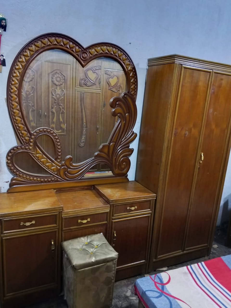650غرفه ست ابواب مال عرسان صاج بغداد الحسينيه مال الراشديه وعندي توصيل ***********

