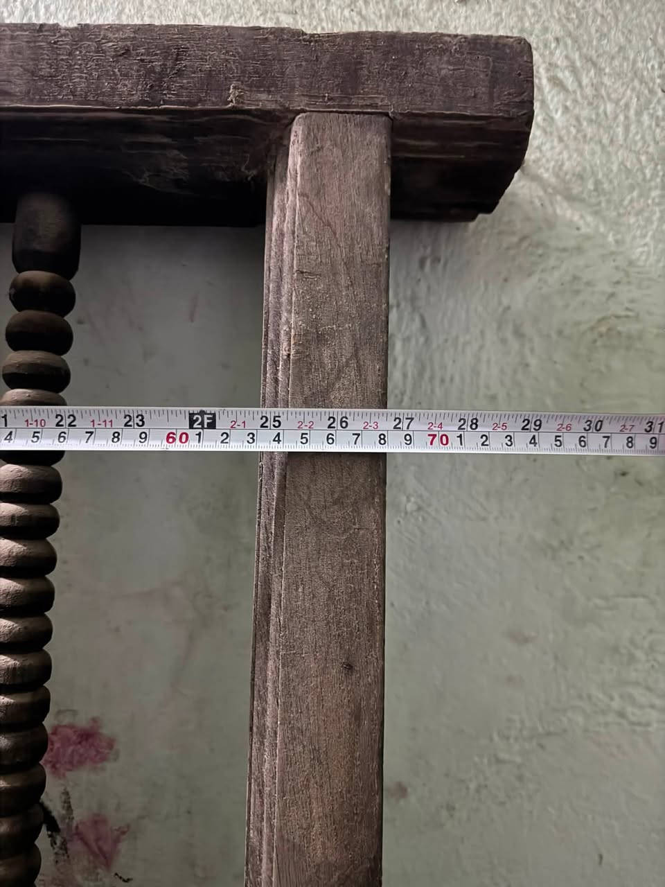 السلام عليكم عندي هذني الشبابيك انتيكة للبيع صاج درجة اولى عندي شباك عريض عدد ٢ والشباك الكصيف ١١ شباك ابيعهن كلهن شلع بمليون مكاني بغداد بجميلة ***********  الشباك العريض الارتفاع ١٩٠ في ١٤٠ 
والشباك الكصيف العرض الارتفاع ١٩٠ في ٦٨
